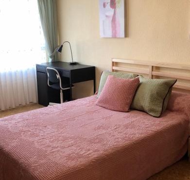 Rooms near the Beach Cabanyal and Universities