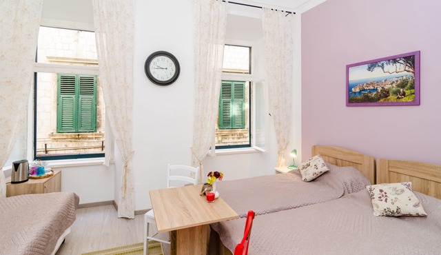 Rooms Tezoro- Triple Room with City View (S3) - B3