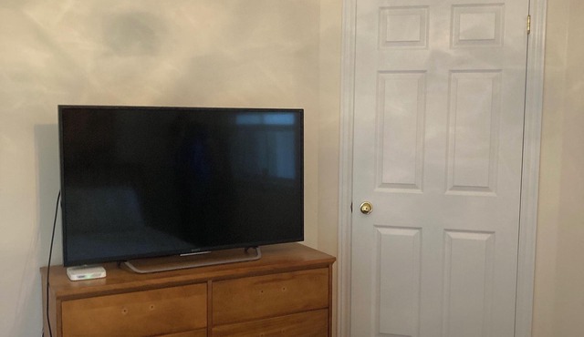 Rooms to rent - Great Neighbourhood - owner occupied