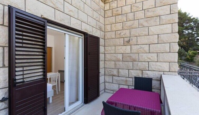 Rooms Villa Bašica - Premium Double Room with Balcony and Sea View (Soba 4)
