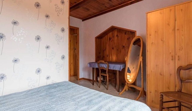 Rooms with private bath, breakfast and terrace in Melin
