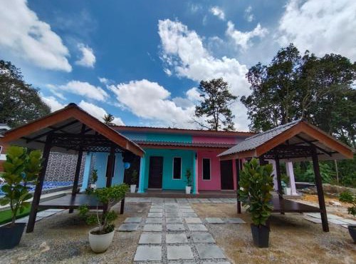 Roomstay Teratak D, Desa