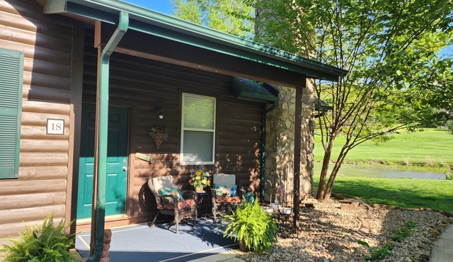 Roomy 1 Bedroom Cottage in Old Kinderhook. Pets Welcome!
