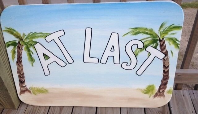 Roomy 3 bedroom with great views of the Gulf of Mexico from oversized deck!