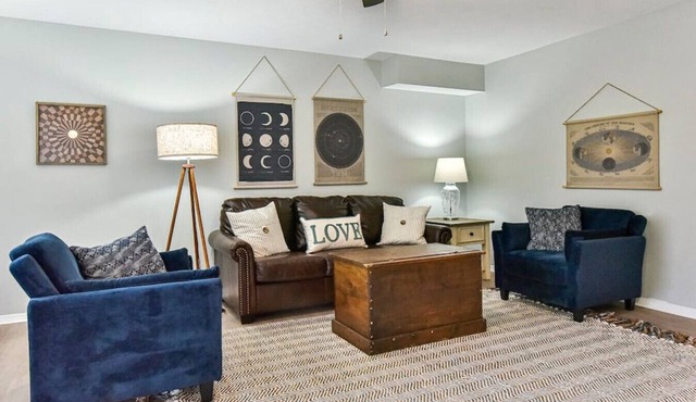 Roomy 3 BR Condo Walkable to IU