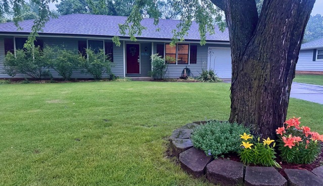 Roomy 4-bed house in Springfield + Pet friendly + Gym + Workspace