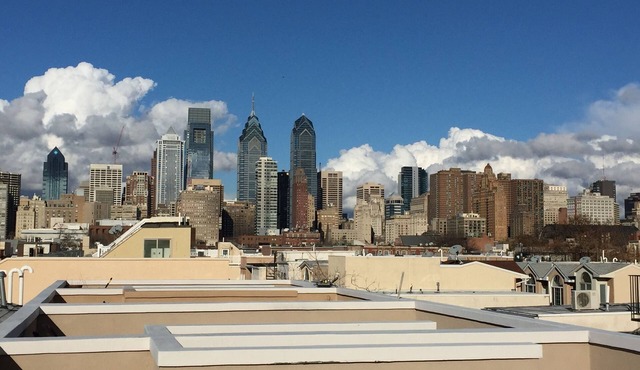Roomy, 4BD/2.5Bth, Amazing Rooftop Deck and Large Patio