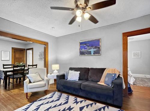 Roomy 4BR by Drake Sleeps 13 HUGE yard