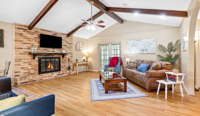 Roomy 5BR House | Patio + Huge Carport
