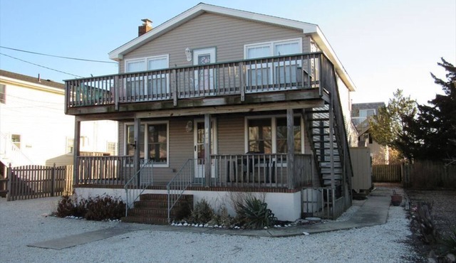 Roomy Bayside Duplex- 2 full baths