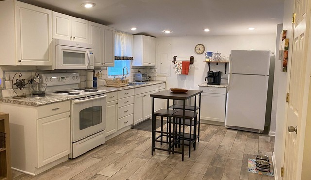 Roomy Bungalow in Yadkin Valley Wine Country