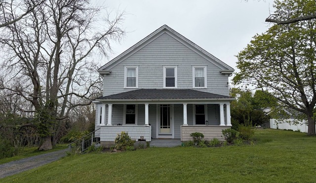 Roomy Coastal Home with Central AC – Perfect for Big Families