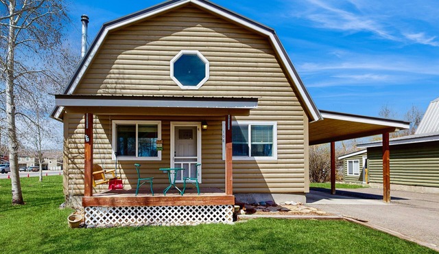 Roomy Dog-Friendly Home with Seasonal Stream - Easy Access to Outdoor Activities