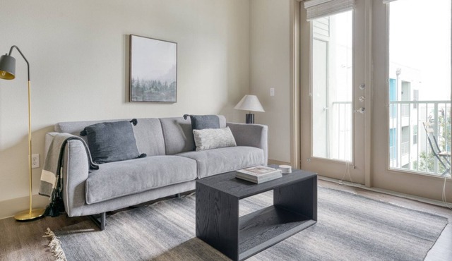 Roomy East Austin 1BR w/ Pool, Gym & W/D, nr restaurants, by Blueground