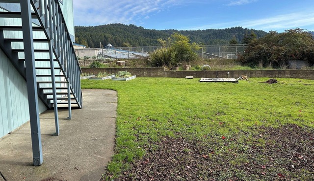 Roomy Humboldt Getaway Near Cal Poly