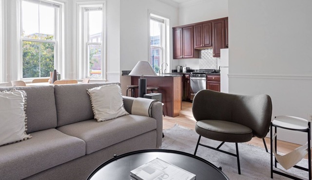 Roomy Longwood 2BR, Laundromat not far, near Mission Hill, by Blueground