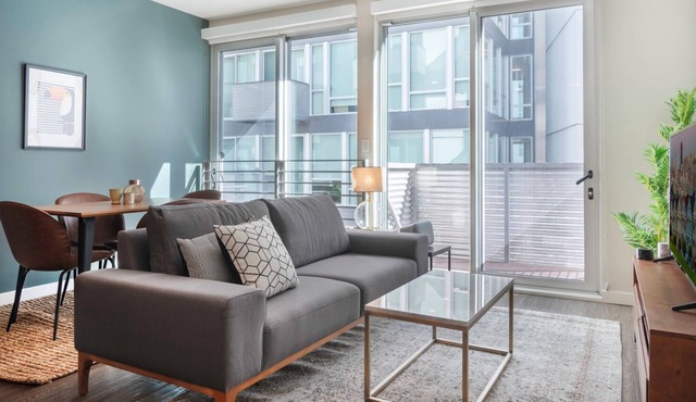 Roomy SoMa 1BR w/ Gym, Roofdeck, BBQs, walk to Tech HQs by Blueground