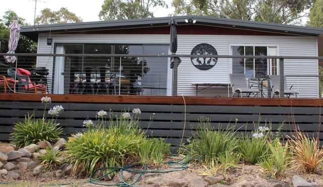 ROOS@DOON- Absolute Lake Frontage!