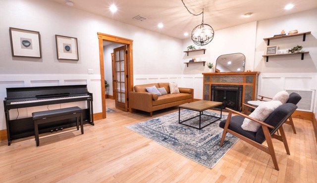 🌵Roosevelt Historic Craftsman🌵Heated Pool/Spa⭐BBQ⭐Firepit⭐Downtown PHX⭐Modern⭐