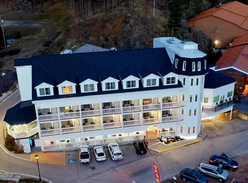 Roosevelt Inn Mount Rushmore
