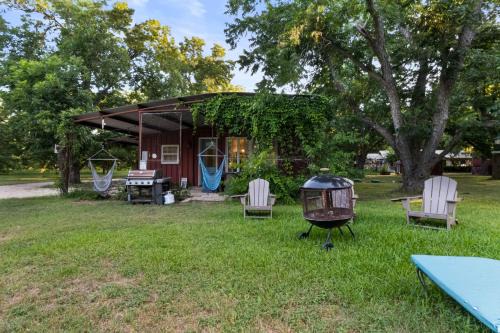 RoosterHouse Countryside Pecan Farm 6ac SanMarcos