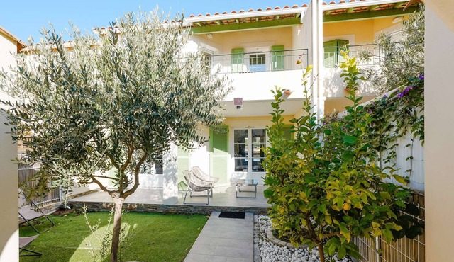 ROQ V3 - Comfortable villa with AC for 6 in a secure residence