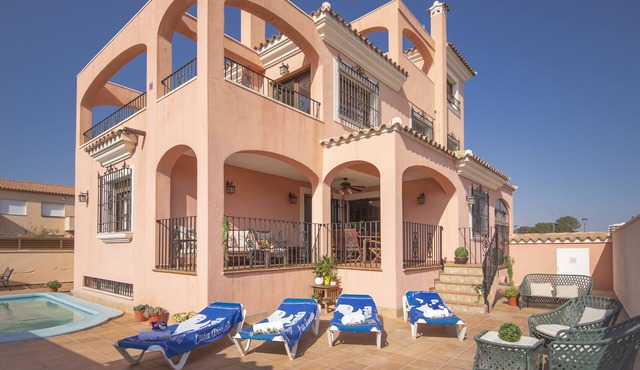 ROSA Villa con piscina privada al lado de la playa