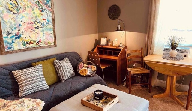 Rosamond nice downtown studio apt