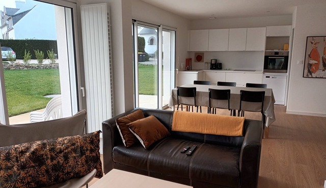 Roscoff, 100 meters from the beach and Thalasso, apartment with garden.