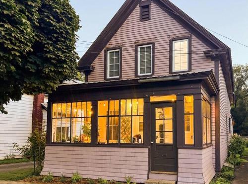 Rose All Day Downtown Mins to Hospital