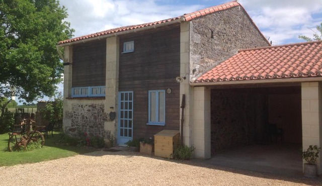 Rose Barn - Adorable country home with private pool