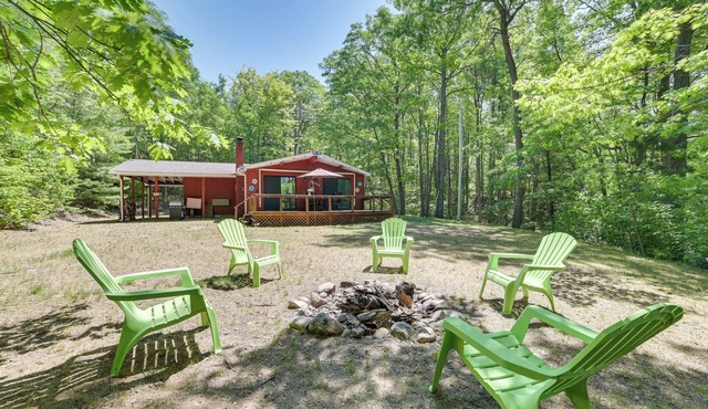 Rose City Cabin w/Fire Pit & Lake Access