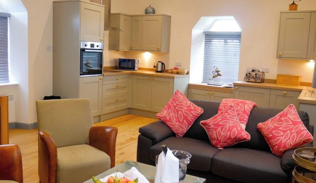 Rose Cottage, 2 Bedrooms with Hot Tub