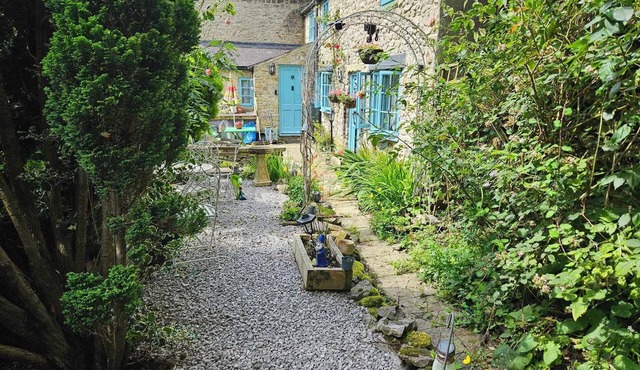 Rose Cottage - Cosy Cottage in Millers Dale
