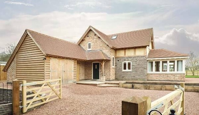 ROSE COTTAGE, family friendly, luxury holiday cottage in Winforton