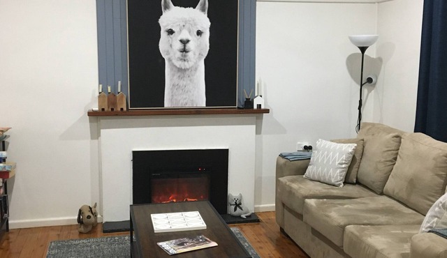 Rose Cottage - Pet and Family Friendly Accommodation