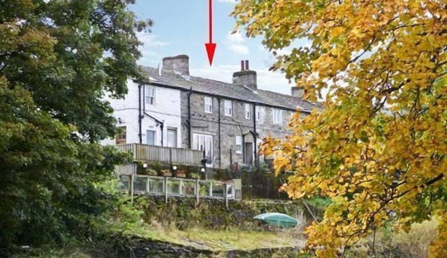 ROSE COTTAGE, pet friendly, luxury holiday cottage in Linton