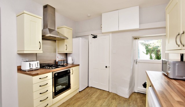 Rose Dene Cottage adjacent to Stately Home & Gardens. Nr Cartmel & Lake District