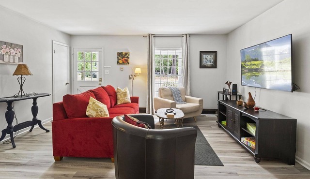 Rose Garden - Delightful Private and Peaceful Home