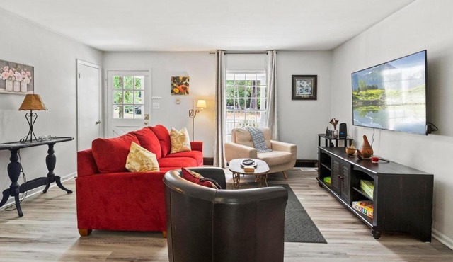 Rose Garden - Delightful Private and Peaceful Home
