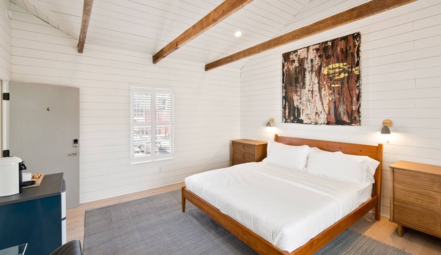 Rose Jean Boutique Hotel - Room #4 | One Block to Downtown Mall