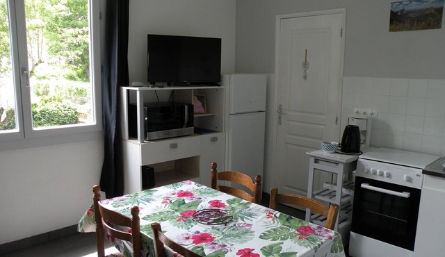 ROSE, Relaxation and Hiking, Auvergne Lakes and Volcanoes, Orcival, Sancy.