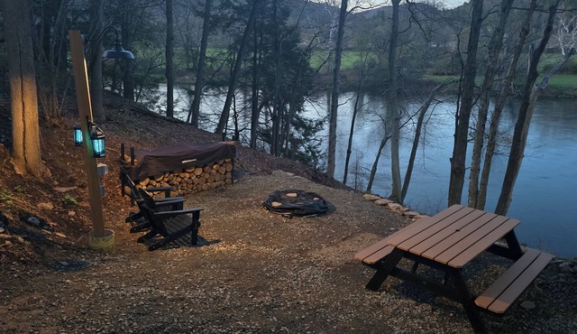 Rose's River Retreat@Monument Pool w/2000' of Private Access on the West Branch