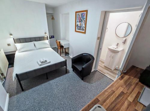 Rose Studio - Self Contained Studio Flat