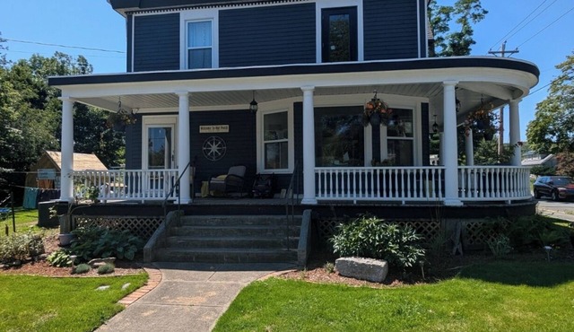 Rose & Thistle Bed & Breakfast