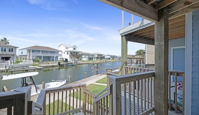 Roseates Nest- Water View