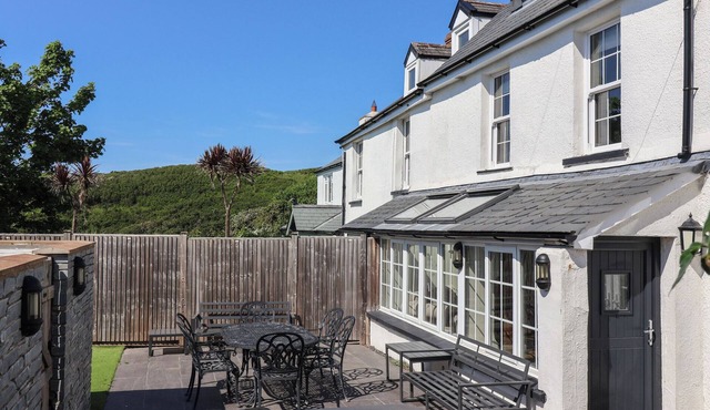 ROSEBANK COTTAGE, pet friendly, luxury holiday cottage in Mortehoe