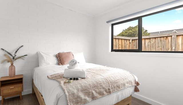 Rosebud Beachfront Haven Coastal Bliss Four