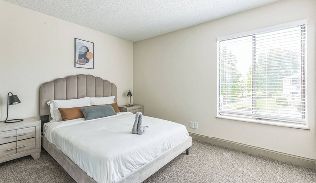 Rosehill Pointe 122 I Comfy 2 Bed 1 Bath