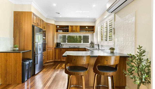 Roselawn Manor | 5 Bedroom Entertainer